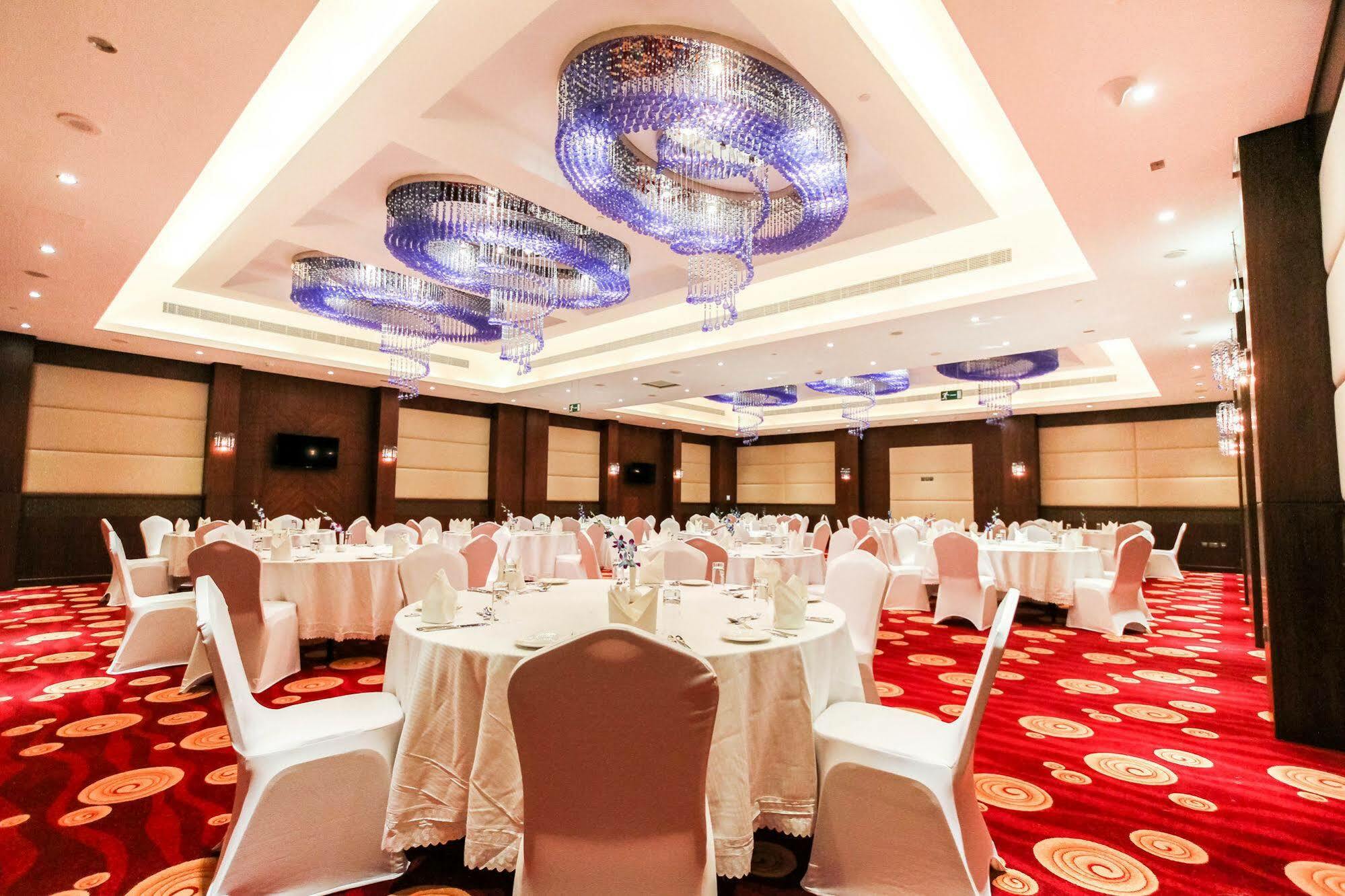 Danat Capital Hotel Abu Dhabi Luaran gambar