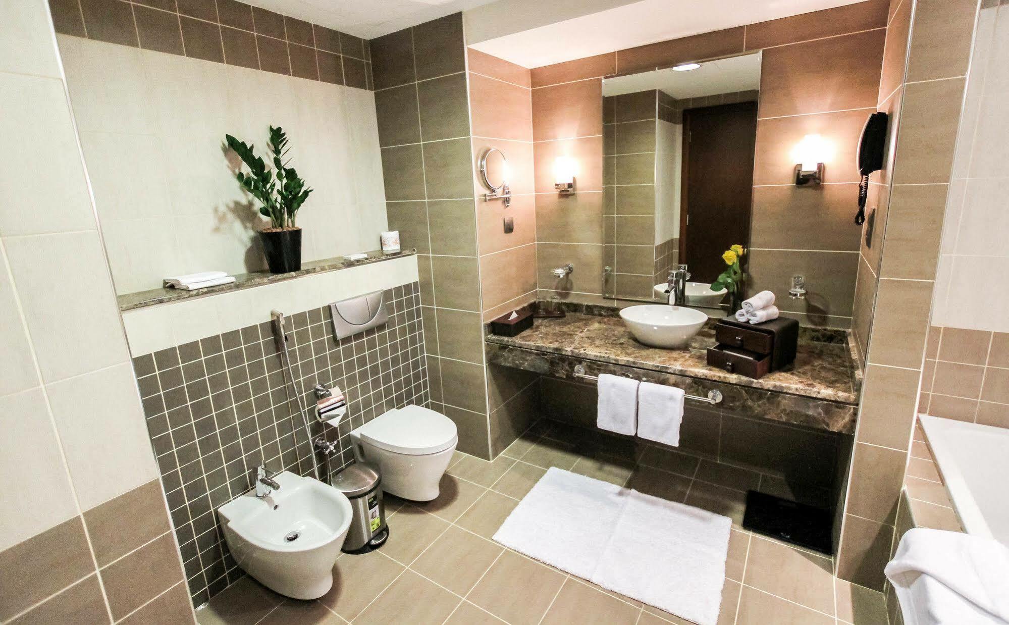 Danat Capital Hotel Abu Dhabi Luaran gambar